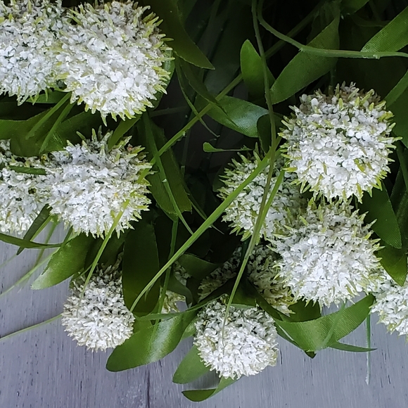 Artificial Dandelion Prickly Flowers - Picture 3 of 10